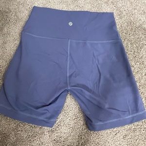 Lululemon Wunder Train 6 inch shorts size 8